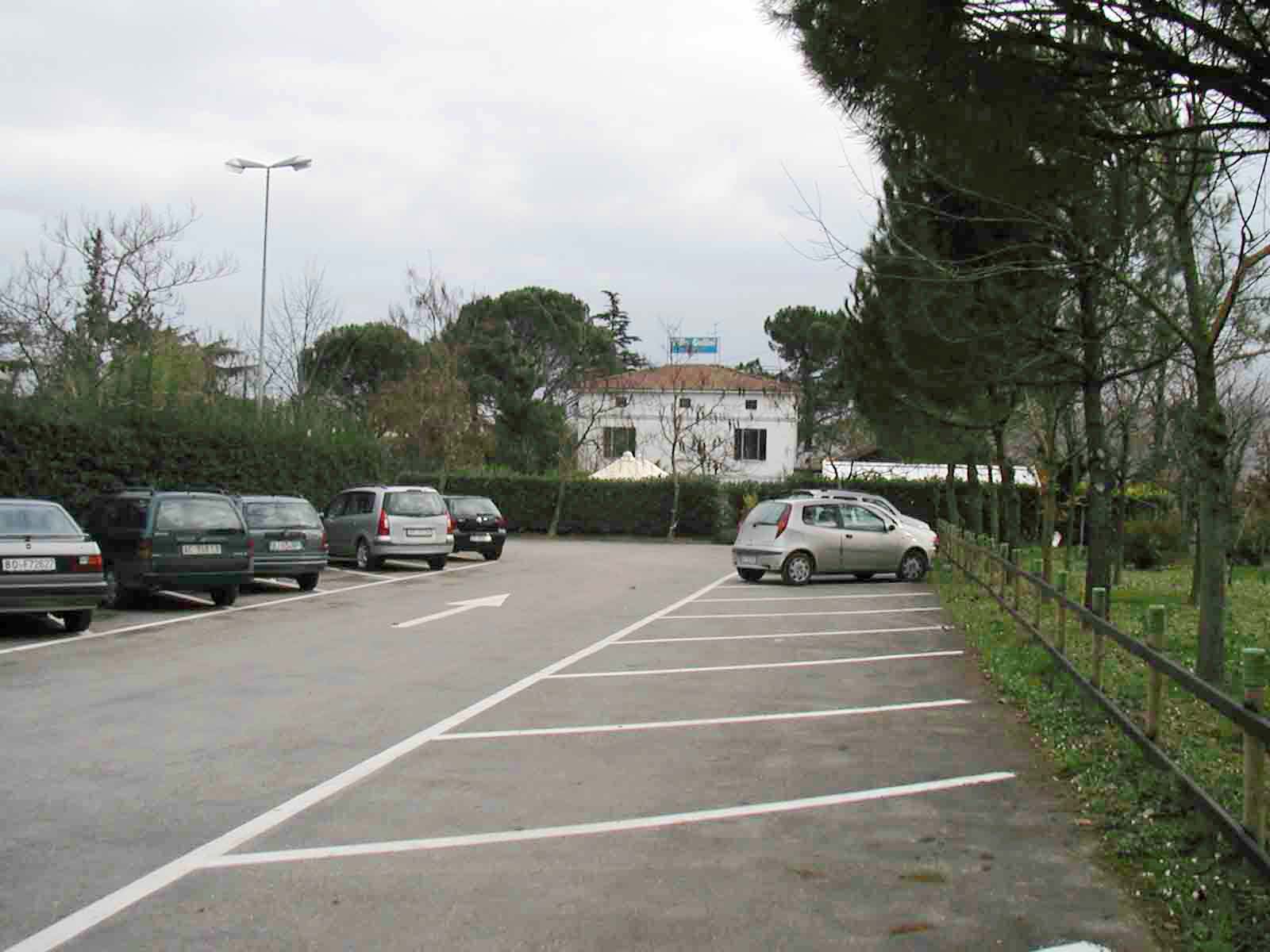 POSTEGGIO AUTO